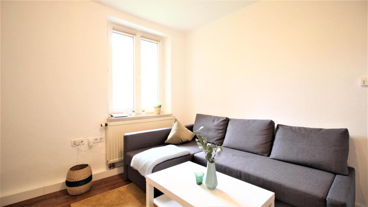 Zentral Wohnen - Inkl. Privatem Stellplatz Apartamento Wurtzburgo Exterior foto